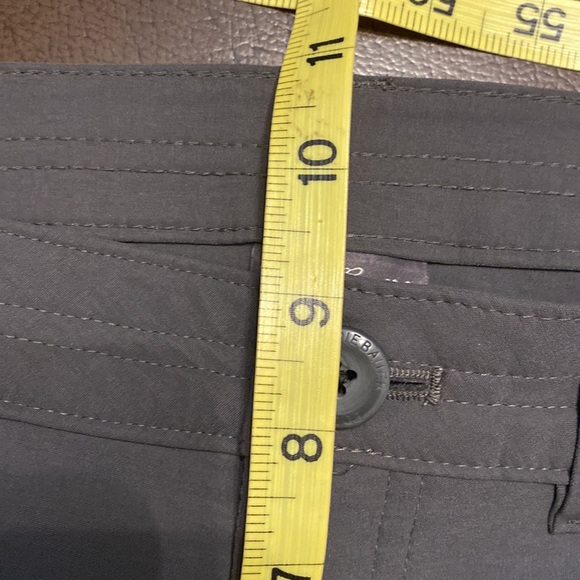 Eddie Bauer gray cropped hiking nylon pants womens size 8. Like new condition - Picture 8 of 9